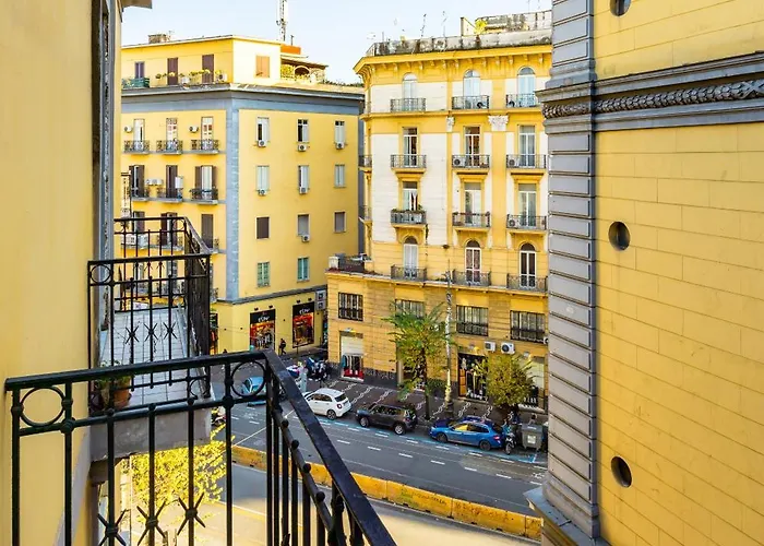 Casa Al Rettifilo Con Terrazzo * Naples