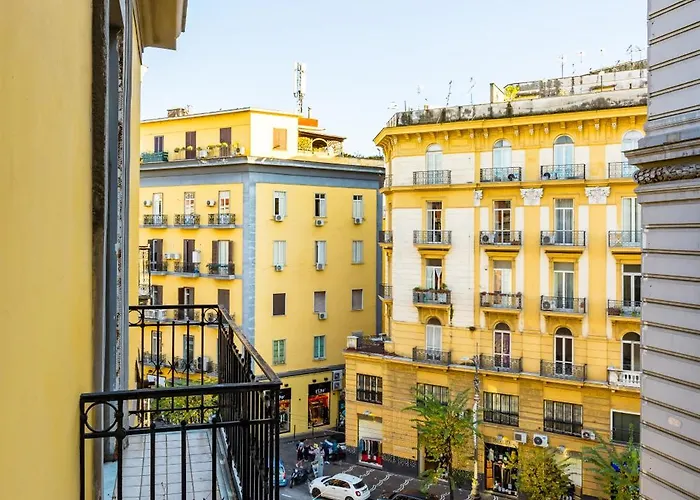 Casa Al Rettifilo Con Terrazzo * Naples