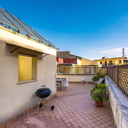 Casa Al Rettifilo Con Terrazzo * Nápoly