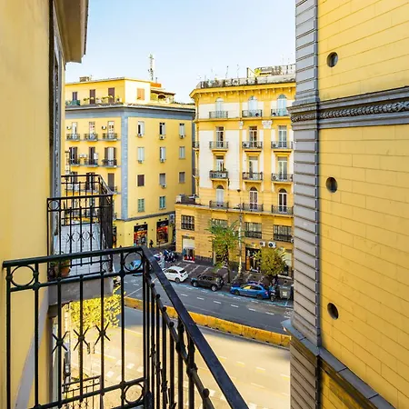 Casa Al Rettifilo Con Terrazzo * Nápoly