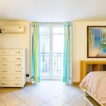 Casa Al Rettifilo Con Terrazzo * Neapel