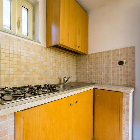 Casa Al Rettifilo Con Terrazzo Апартаменты *